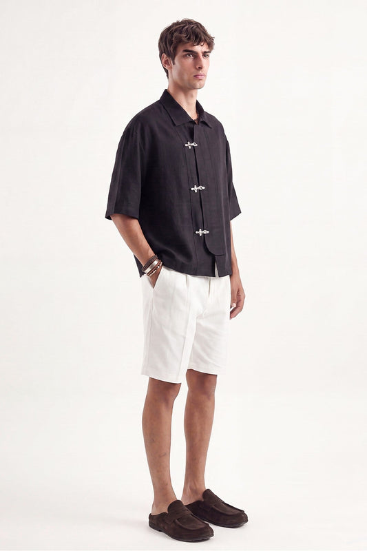 Relaxed-Fit Shirt with Detailed Closure