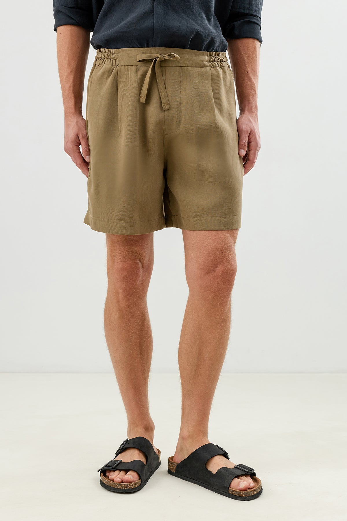 Pleated Shorts with Lyocell Blend