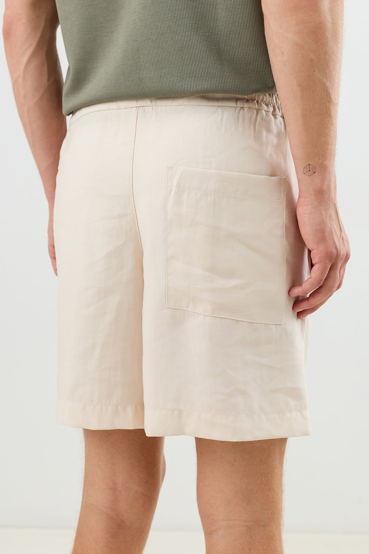 Pleated Shorts with Lyocell Blend