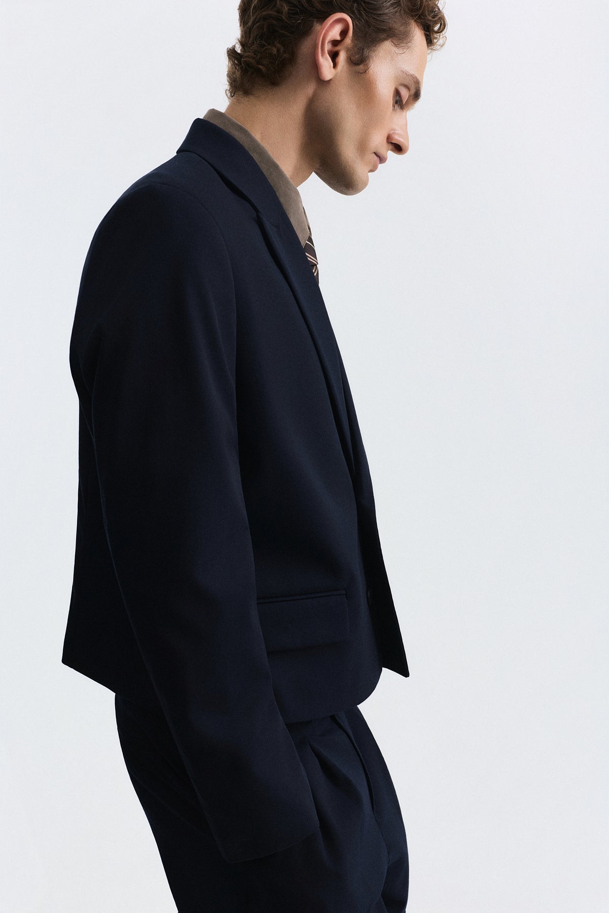 Crop-Fit Blazer Jacket