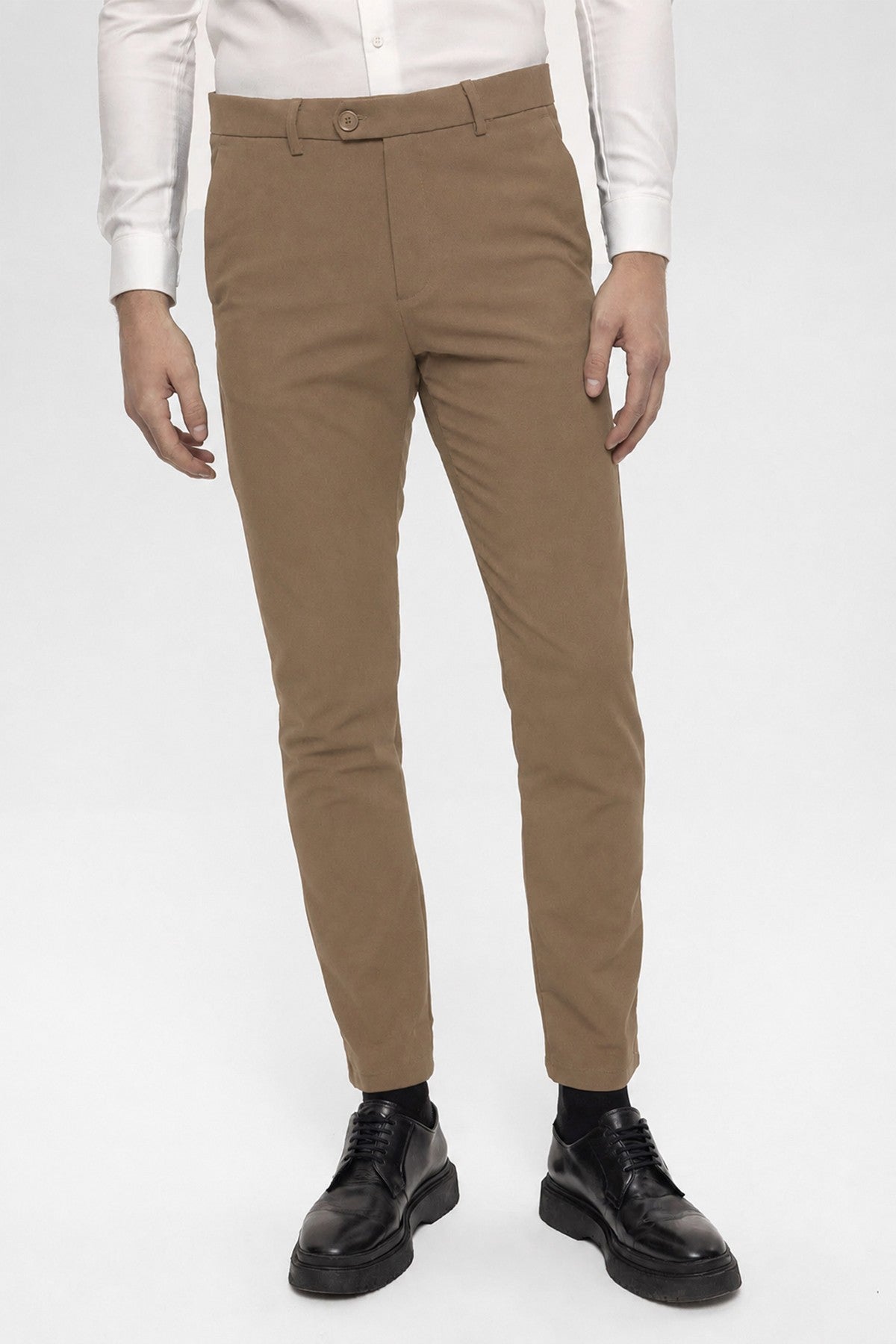 Men's Accessories: Slim-Fit Pants with Detailed Design