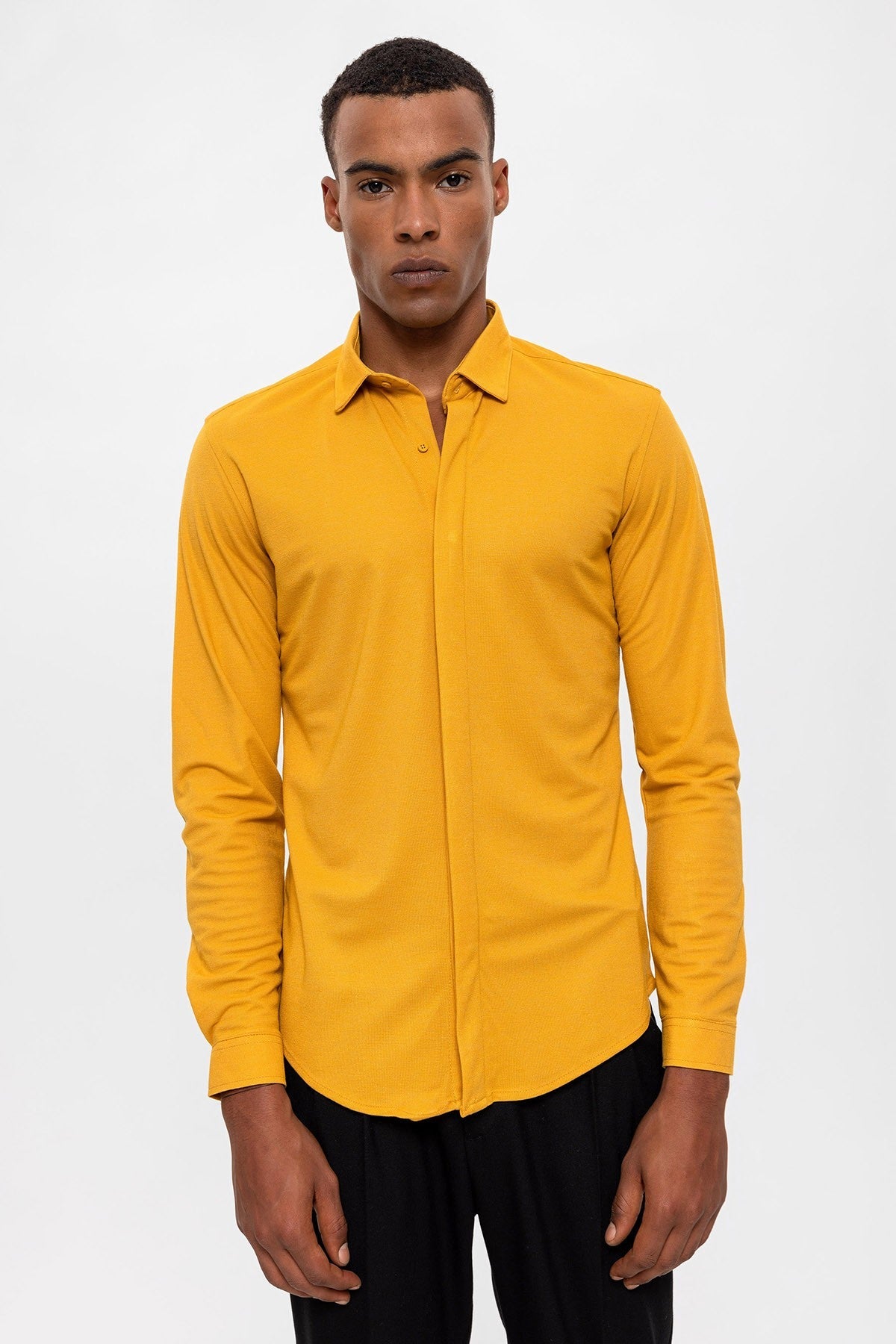 Antioch Men's Long-Sleeve Slim-Fit Knit Shirt with Hidden Buttons