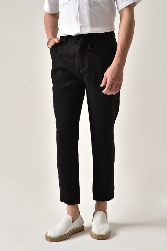 Boyfriend-Style Linen Pants with a Drawstring Waist
