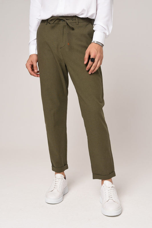 Boyfriend-Style Linen Pants with a Drawstring Waist