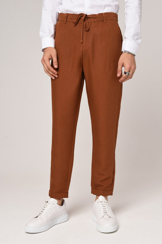 Boyfriend-Style Linen Pants with a Drawstring Waist