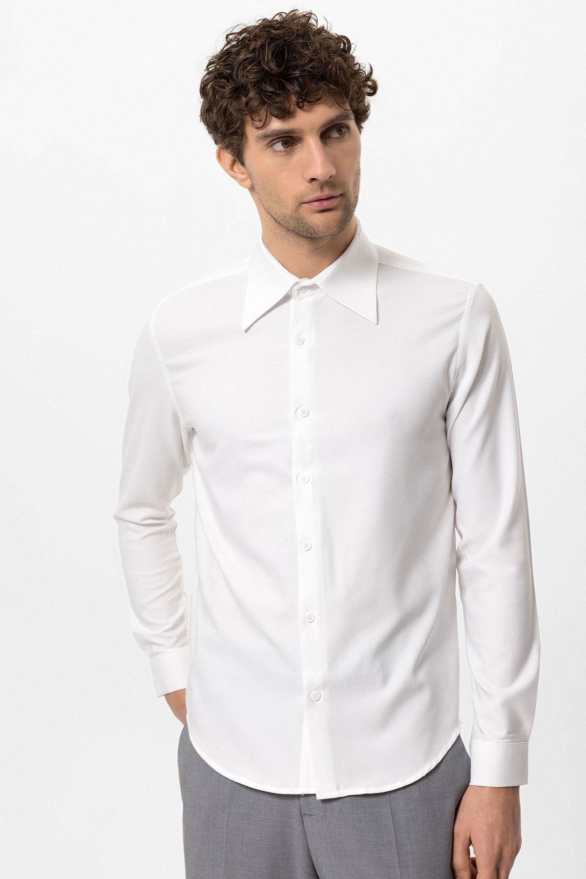 Antioch Slim-Fit Men's Long-Sleeve Shirt with a Wide Collar