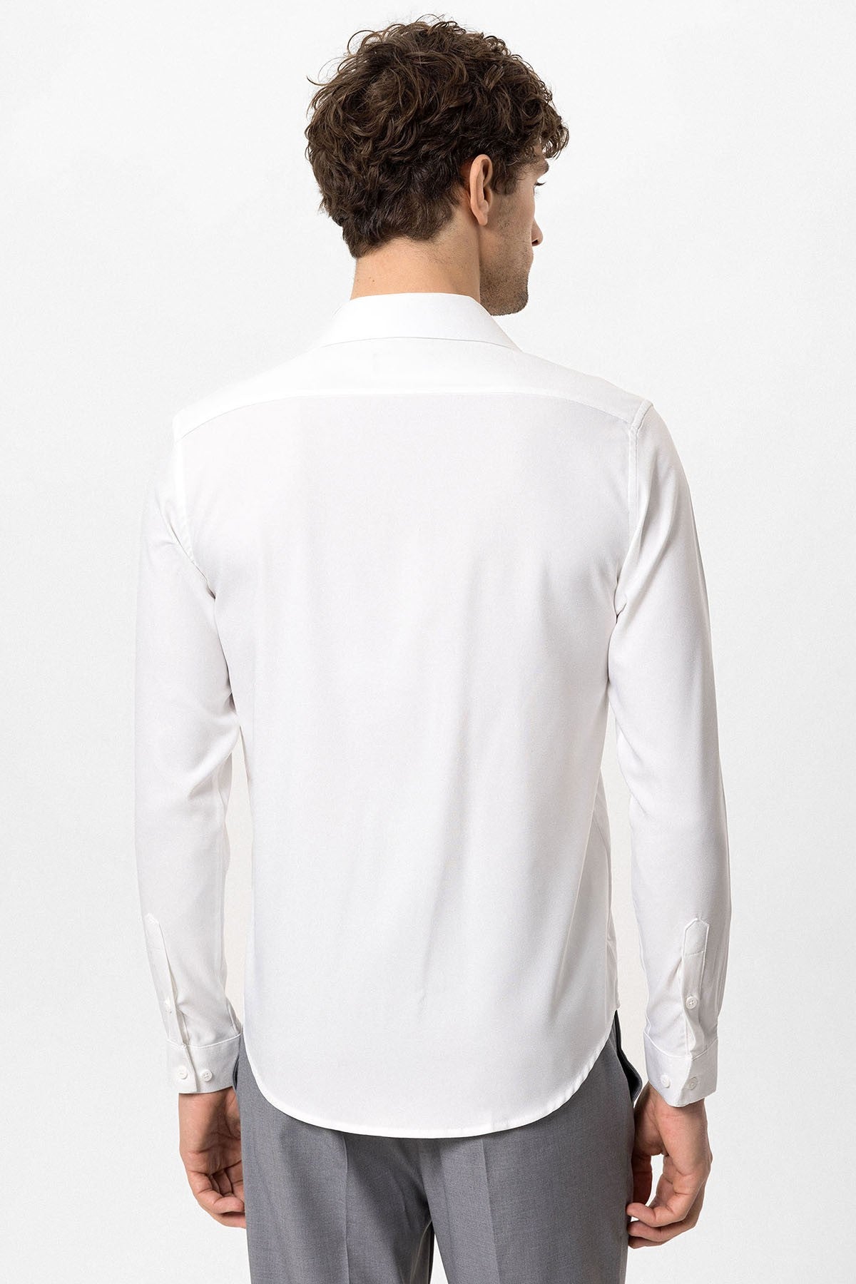 Antioch Slim-Fit Men's Long-Sleeve Shirt with a Wide Collar