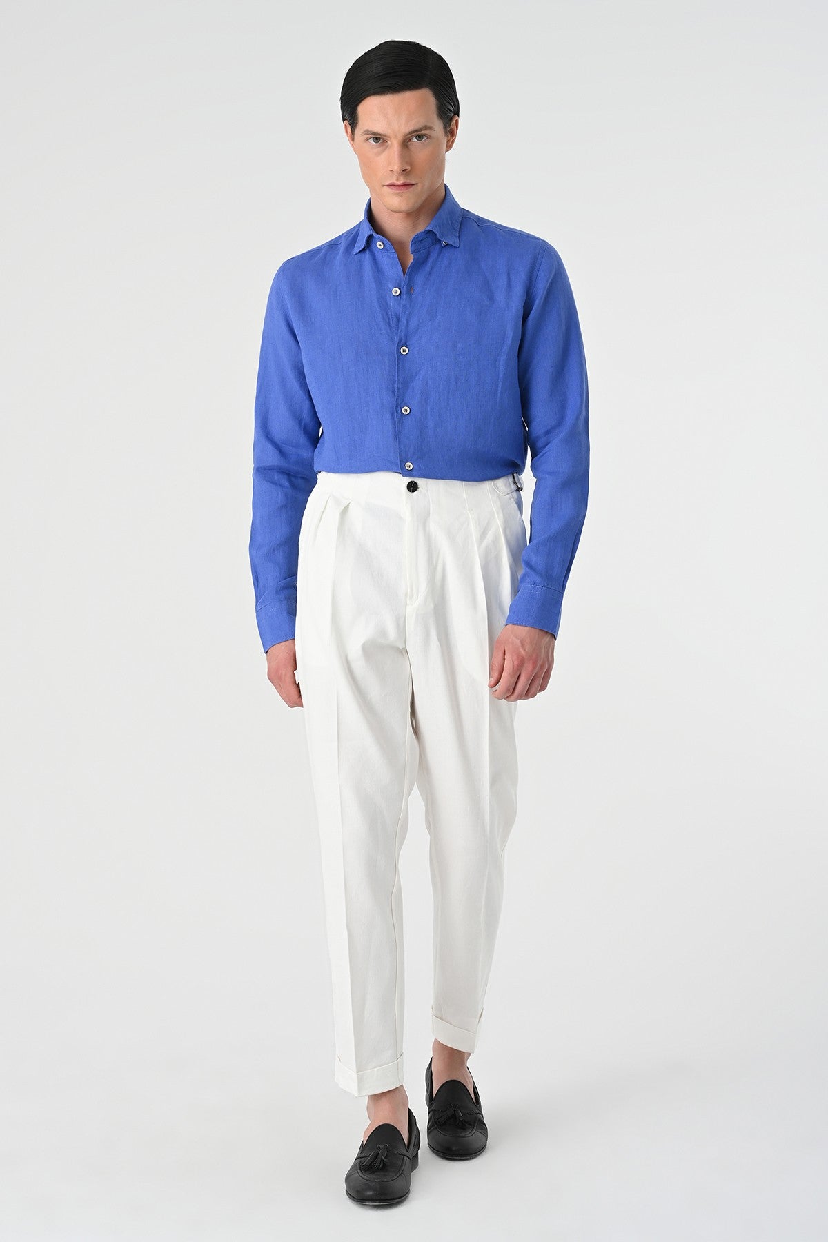 Men's 100% Linen Shirt with an Antioch Collar and Button Detail