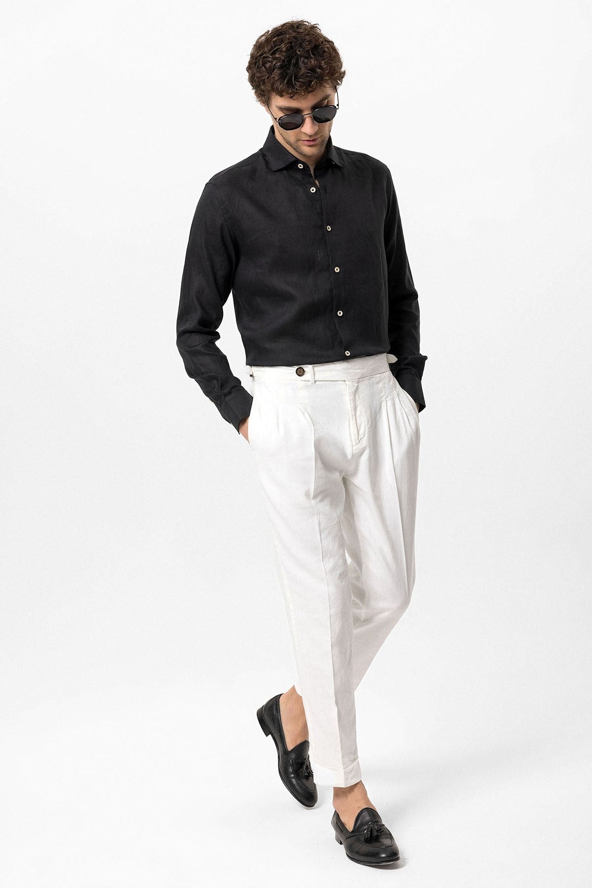 Men's 100% Linen Shirt with an Antioch Collar and Button Detail