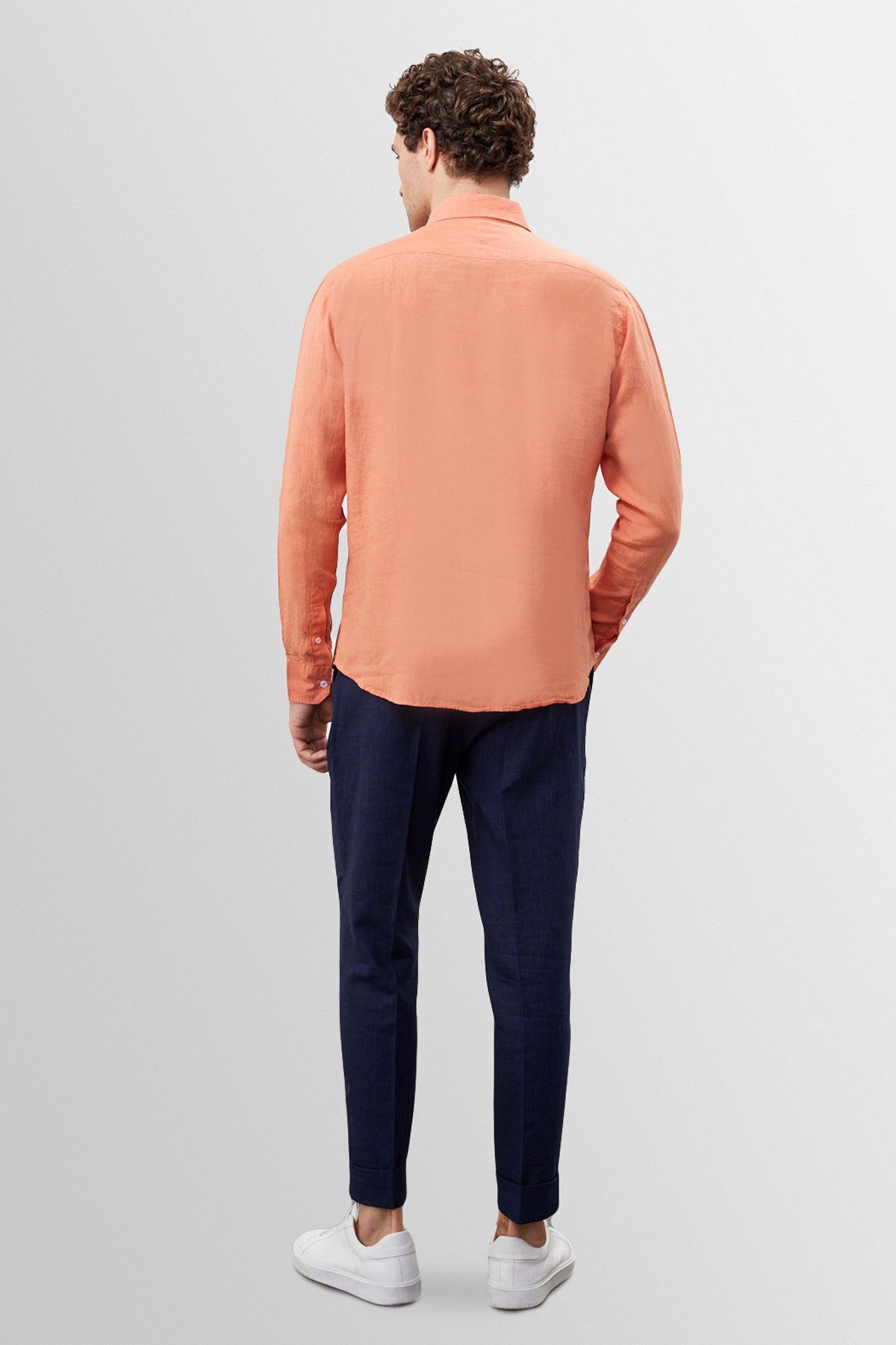 Men's 100% Linen Shirt with an Antioch Collar and Button Detail
