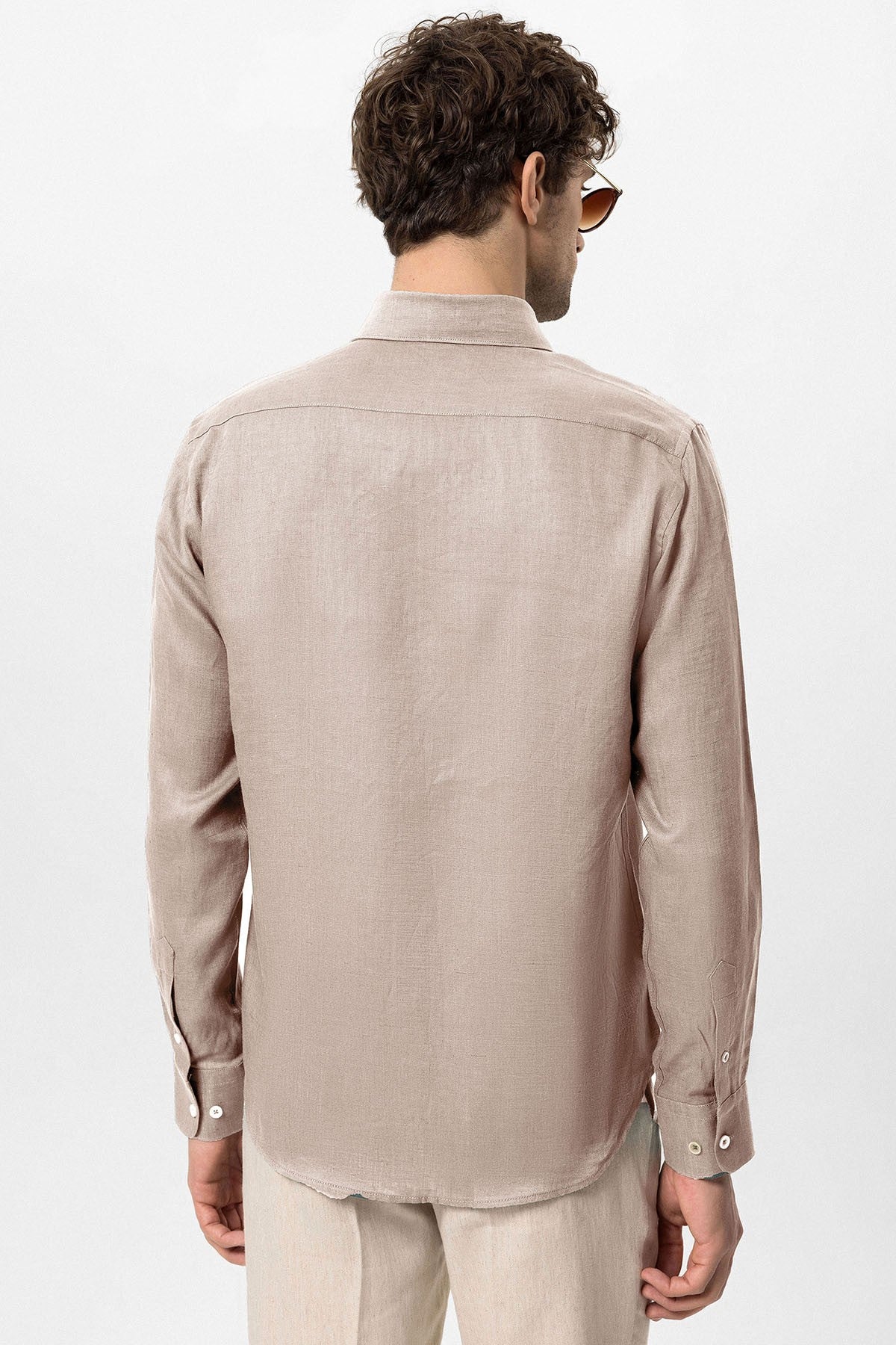 Men's 100% Linen Shirt with an Antioch Collar and Button Detail