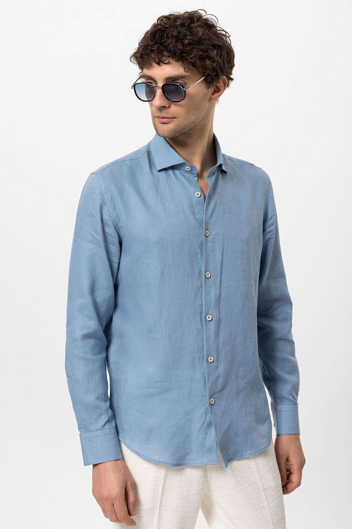 Men's 100% Linen Shirt with an Antioch Collar and Button Detail