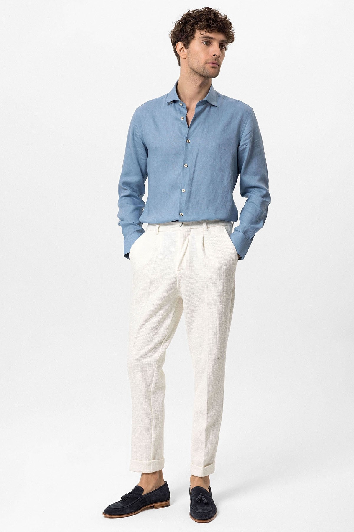 Men's 100% Linen Shirt with an Antioch Collar and Button Detail