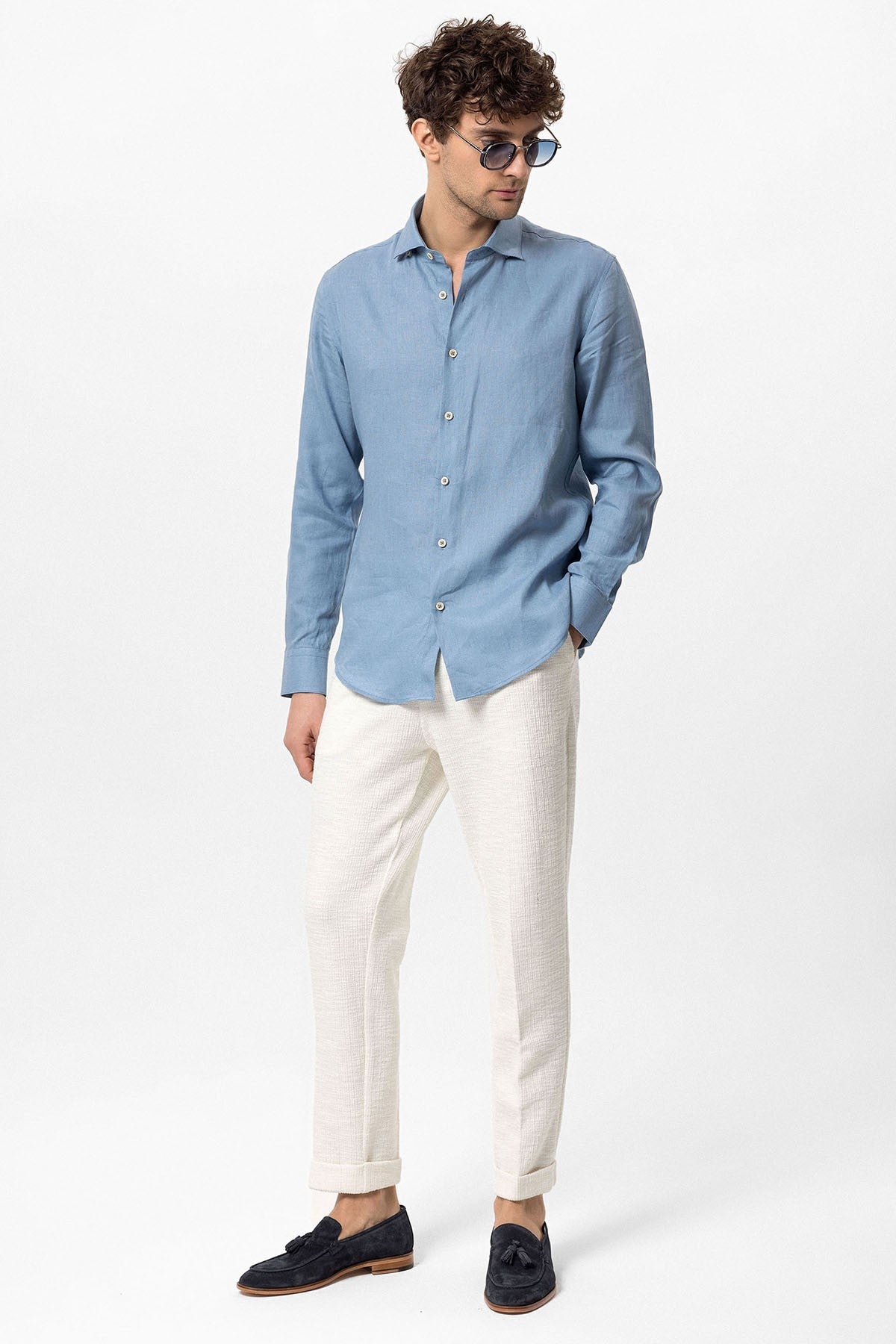 Men's 100% Linen Shirt with an Antioch Collar and Button Detail