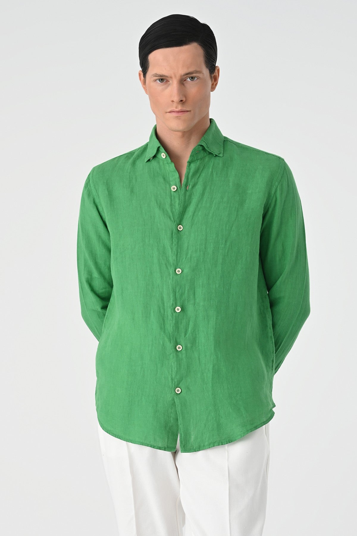Men's 100% Linen Shirt with an Antioch Collar and Button Detail