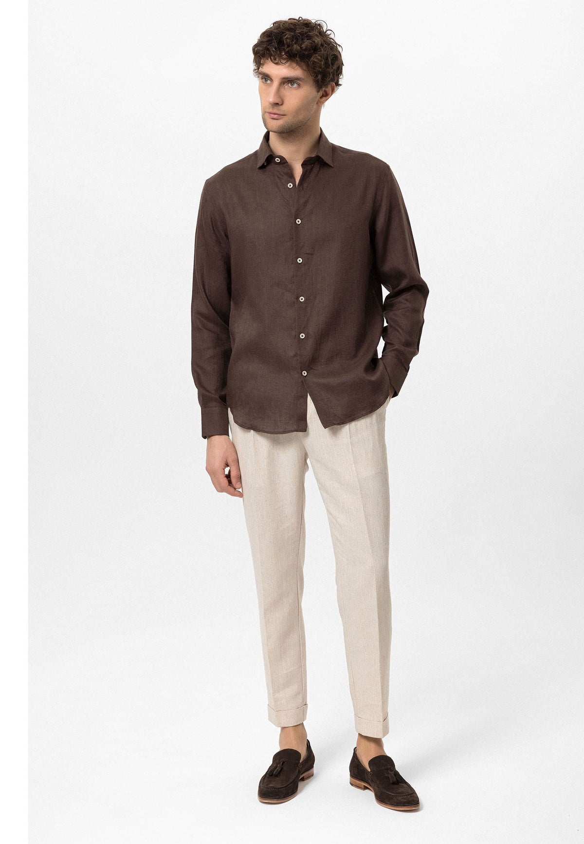 Men's 100% Linen Shirt with an Antioch Collar and Button Detail