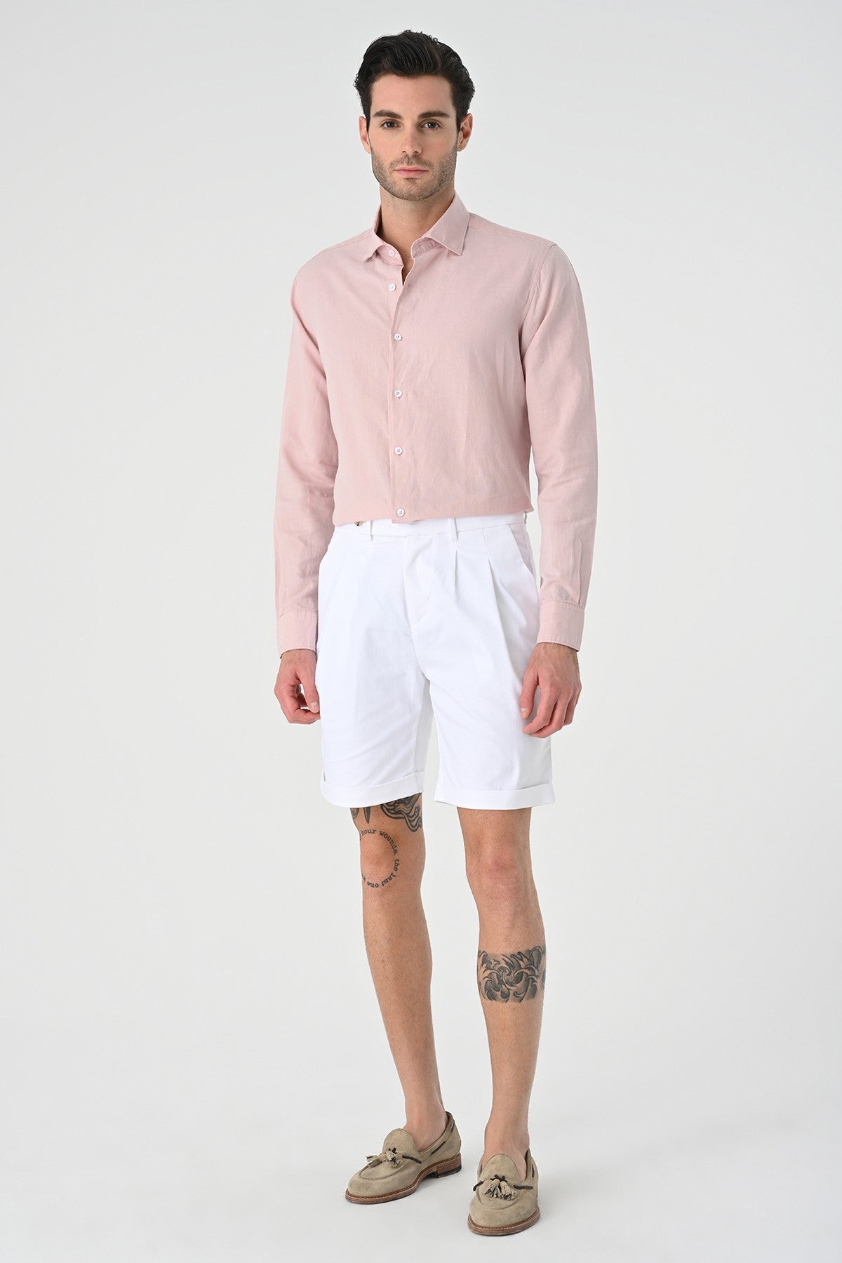 Men's 100% Linen Shirt with an Antioch Collar and Button Detail