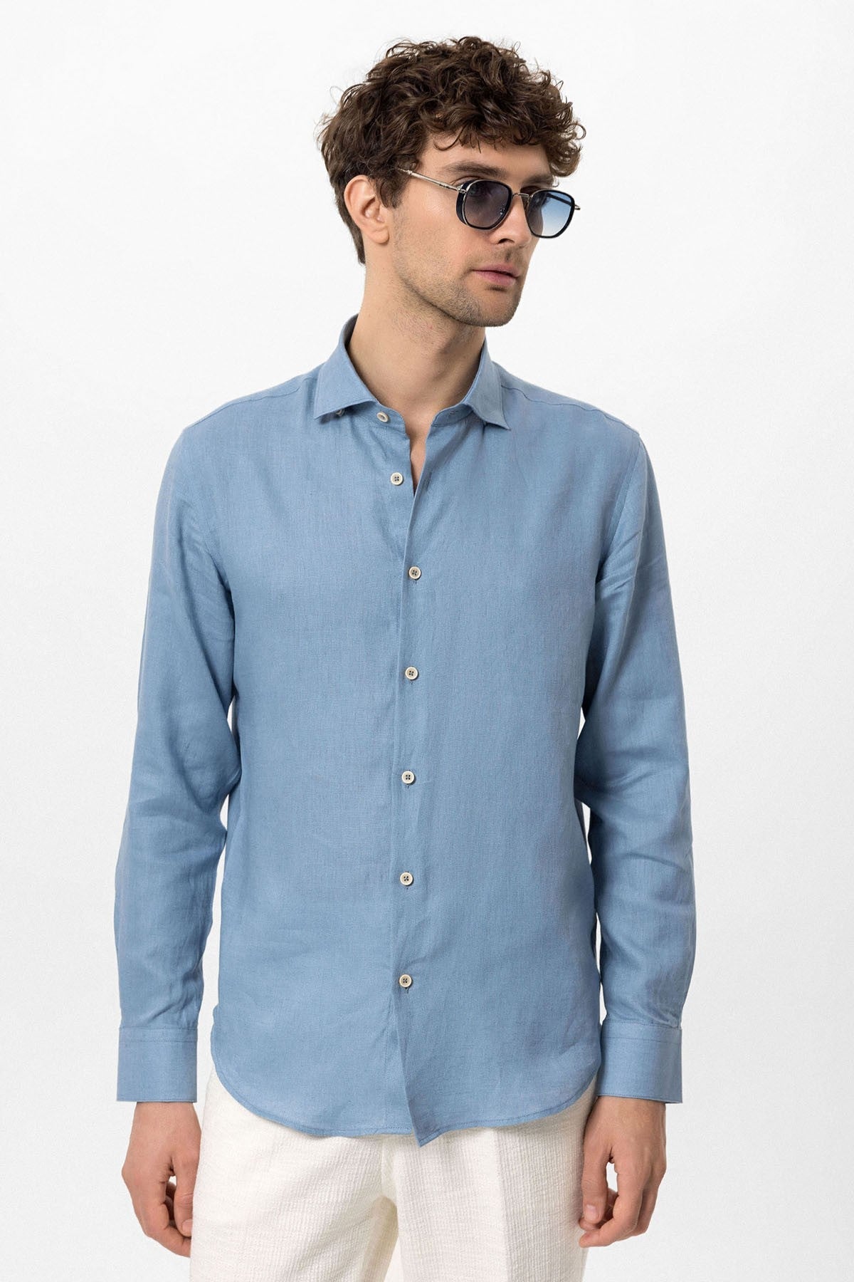 Men's 100% Linen Shirt with an Antioch Collar and Button Detail