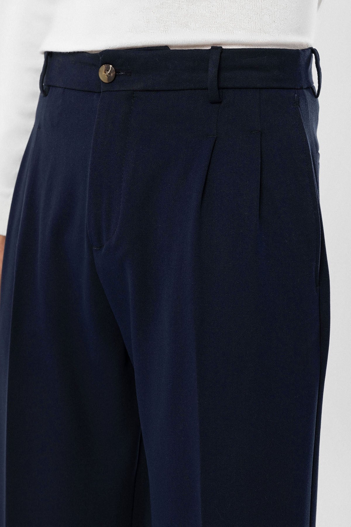 High-Waisted Pleated Relaxed-Fit Men's Pants