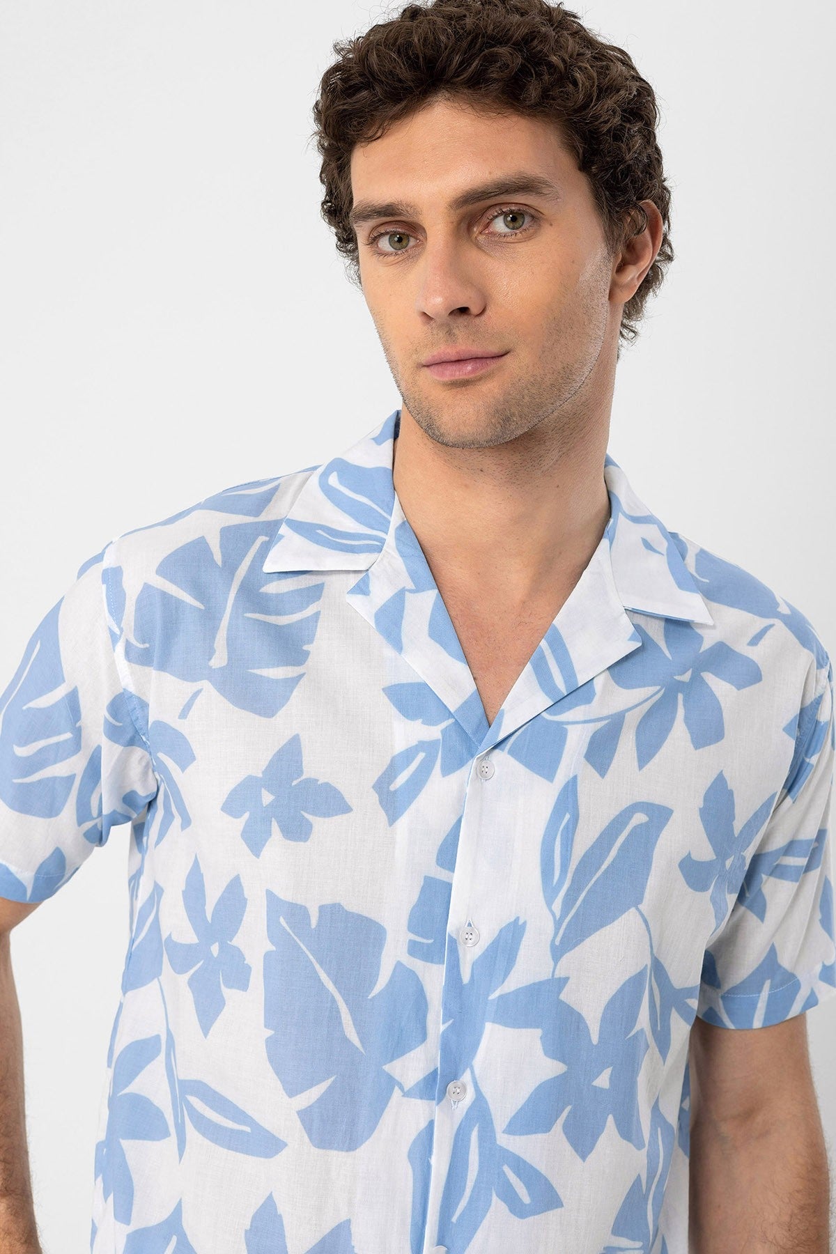 Antioch Floral-Print Crew-Neck Men's Shirt