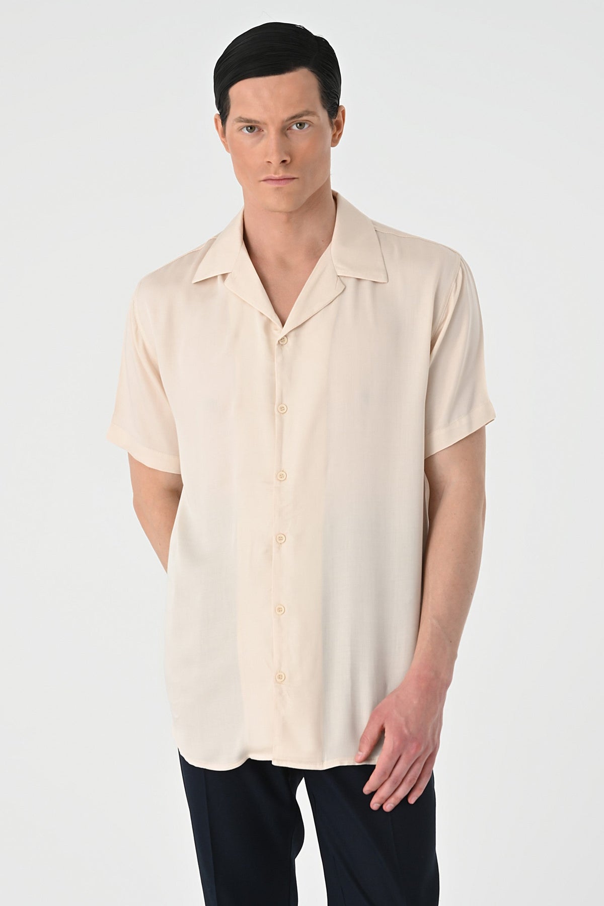 Antioch Oversized Short-Sleeve Men's Shirt with Apache Collar