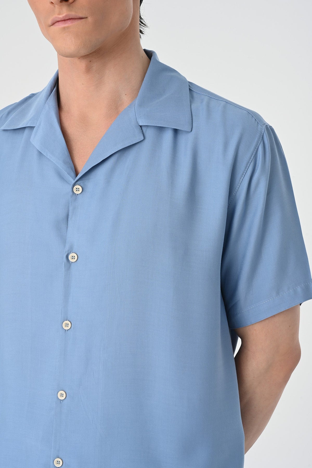 Antioch Oversized Short-Sleeve Men's Shirt with Apache Collar