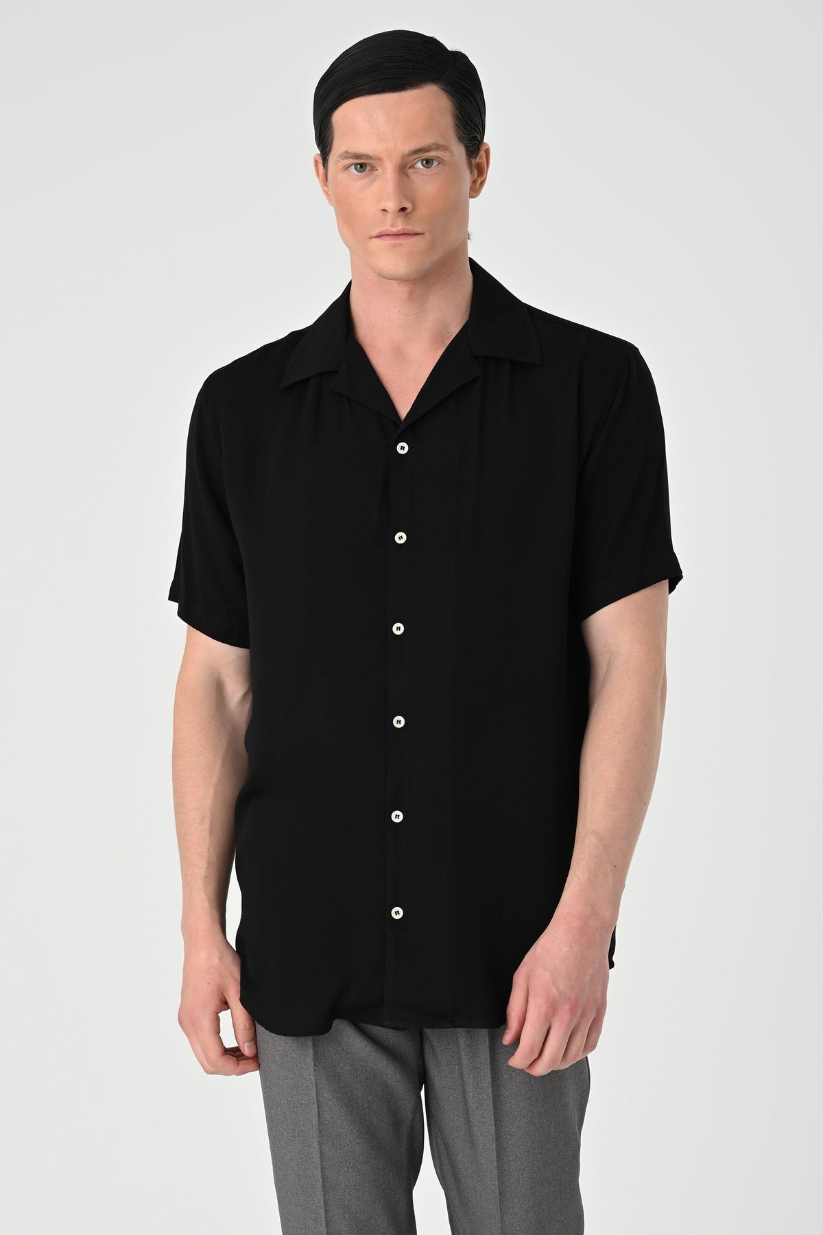 Antioch Oversized Short-Sleeve Men's Shirt with Apache Collar