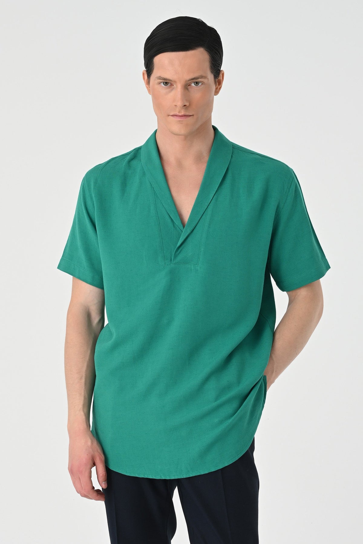 Antioch Relax Fit Short-Sleeved Men's Shirt with a Shawl Collar