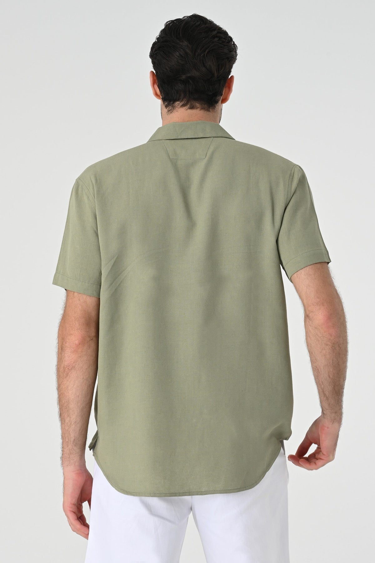 Antioch Relax Fit Short-Sleeved Men's Shirt with a Shawl Collar
