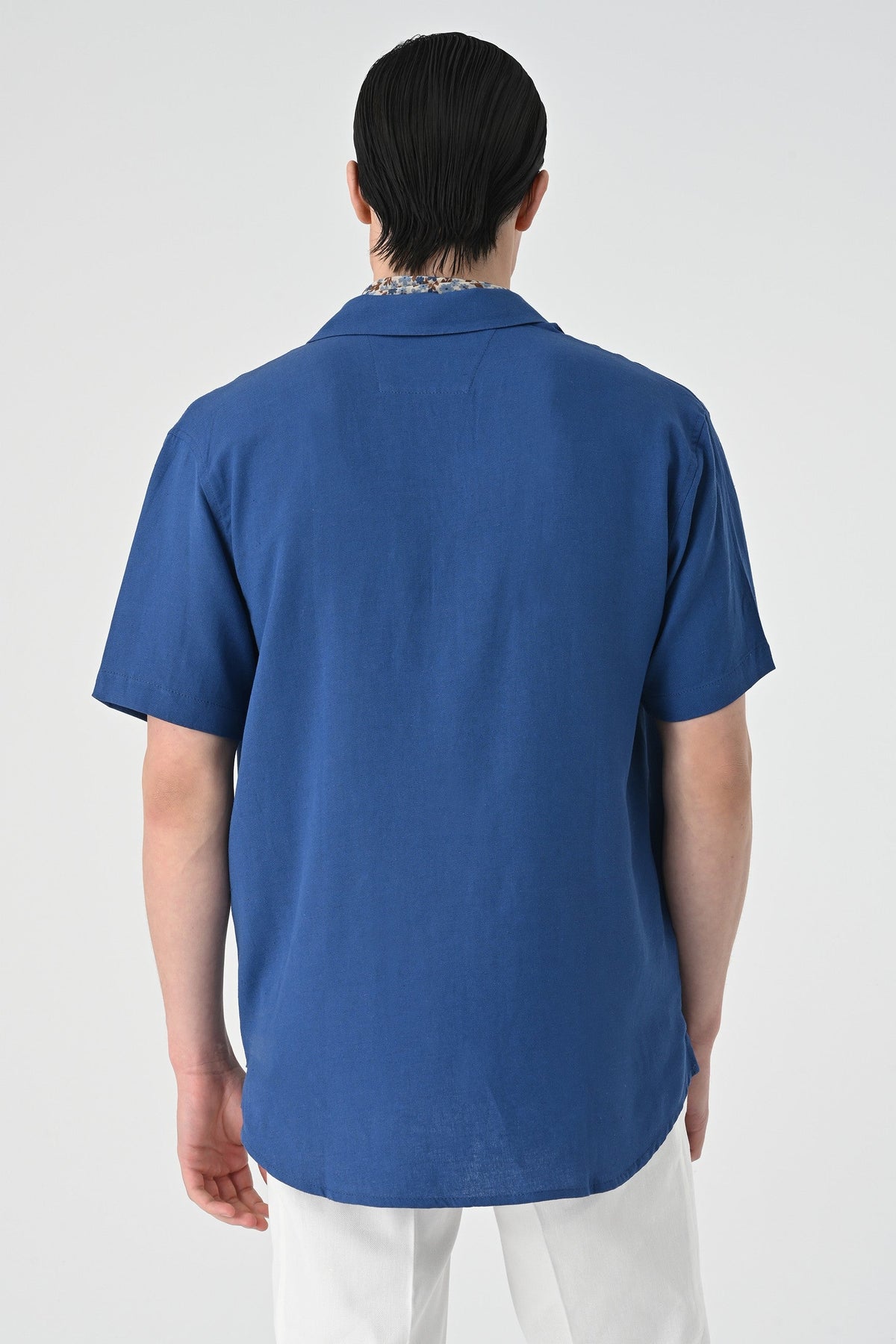 Antioch Relax Fit Short-Sleeved Men's Shirt with a Shawl Collar