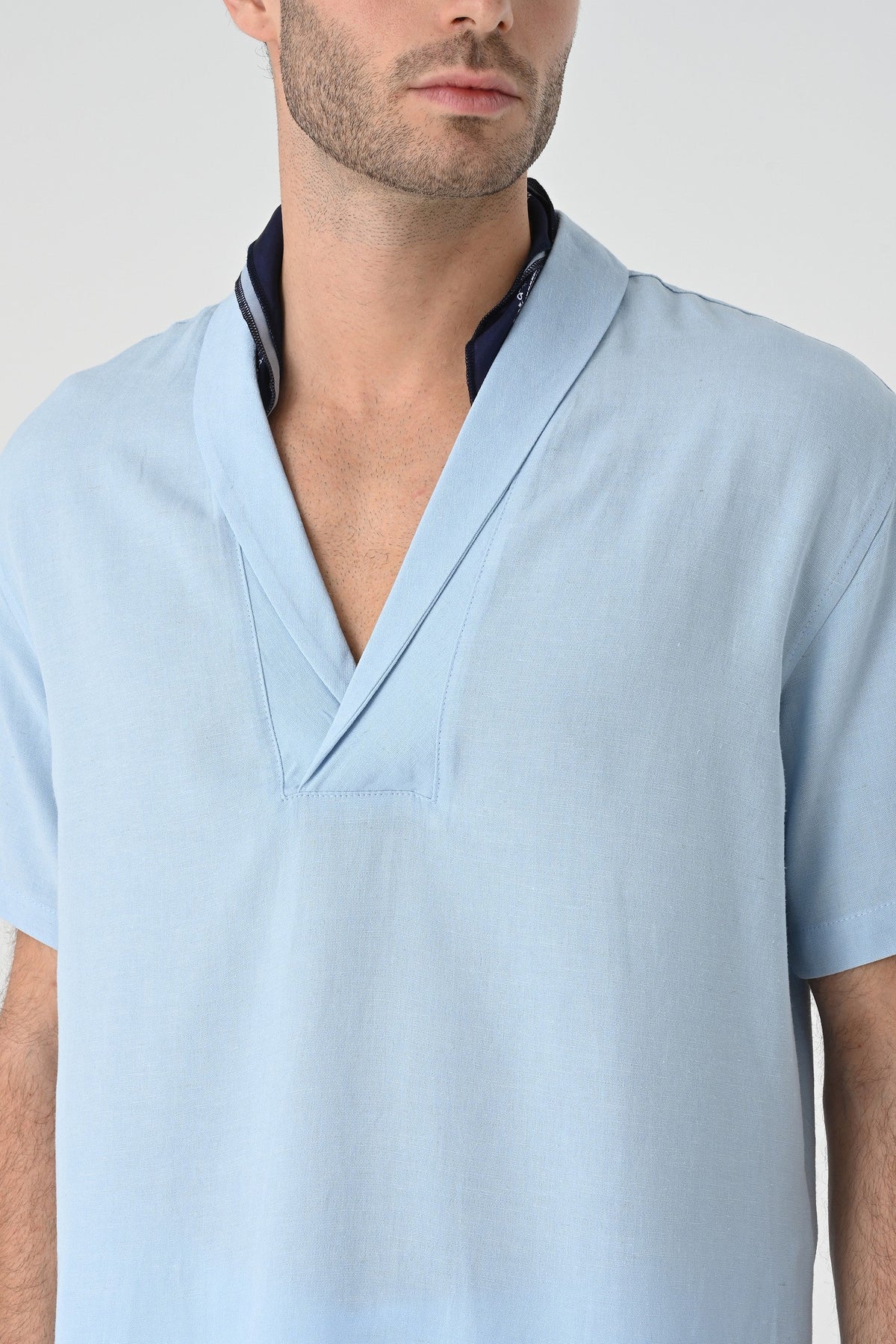 Antioch Relax Fit Short-Sleeved Men's Shirt with a Shawl Collar