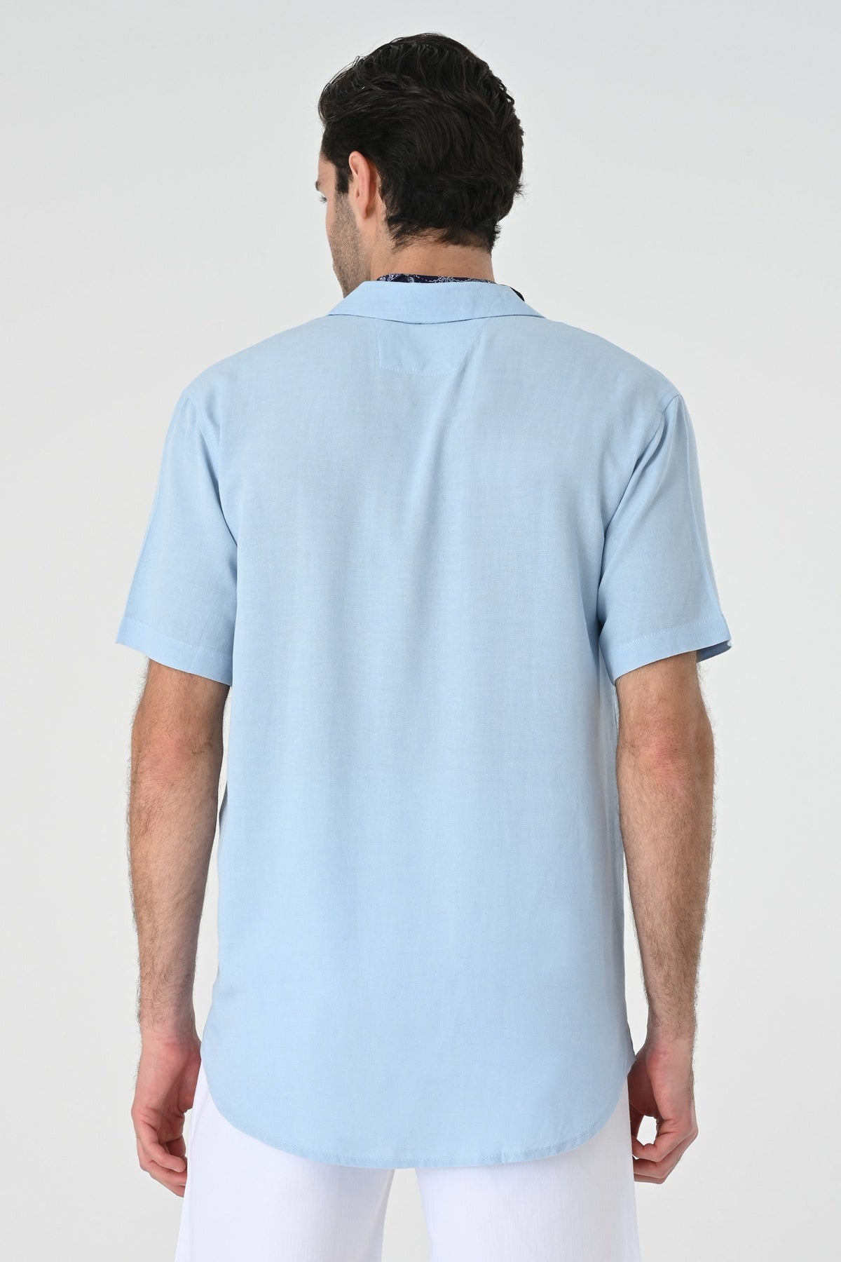 Antioch Relax Fit Short-Sleeved Men's Shirt with a Shawl Collar