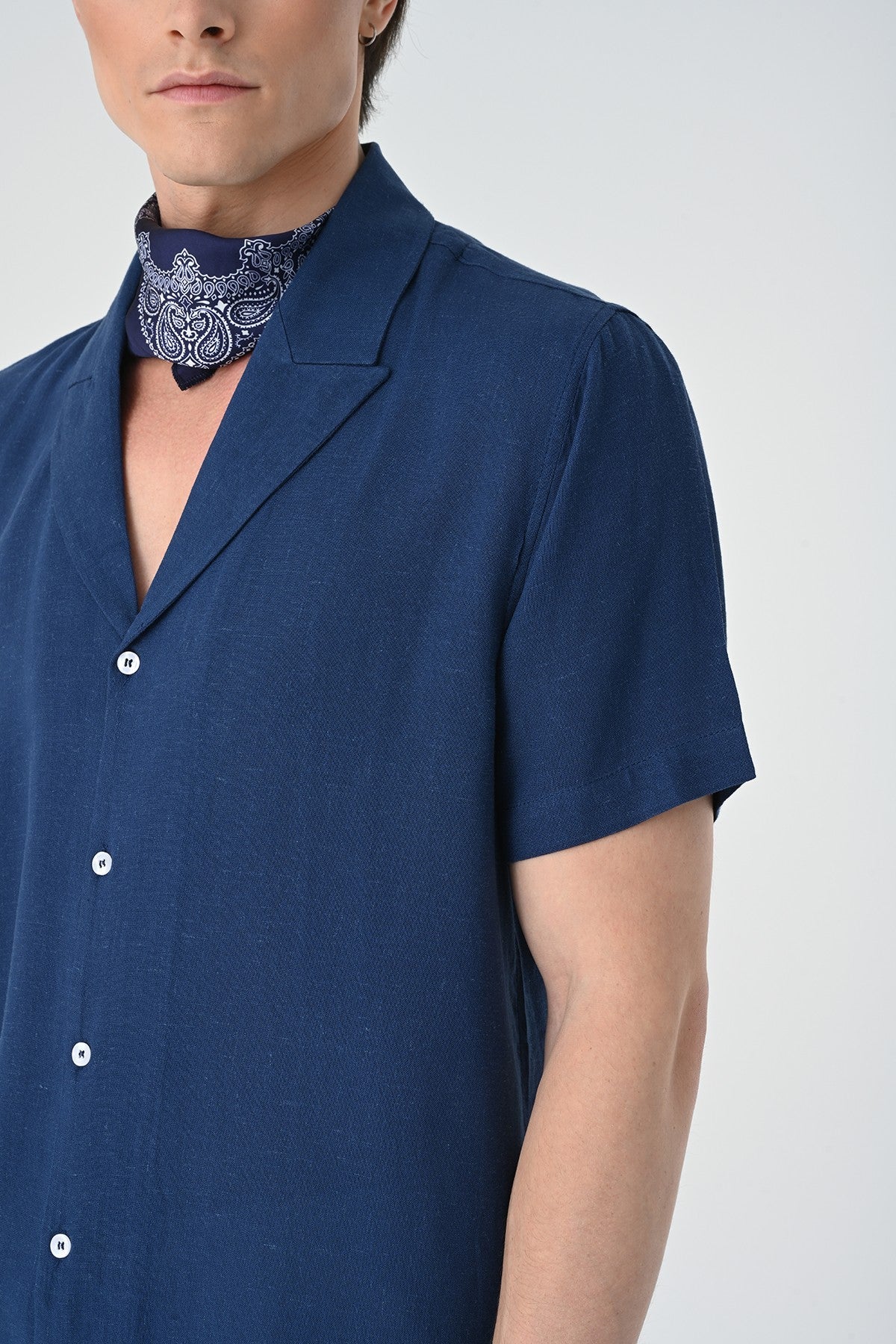 Antioch Jacket-Collar Men's Shirt