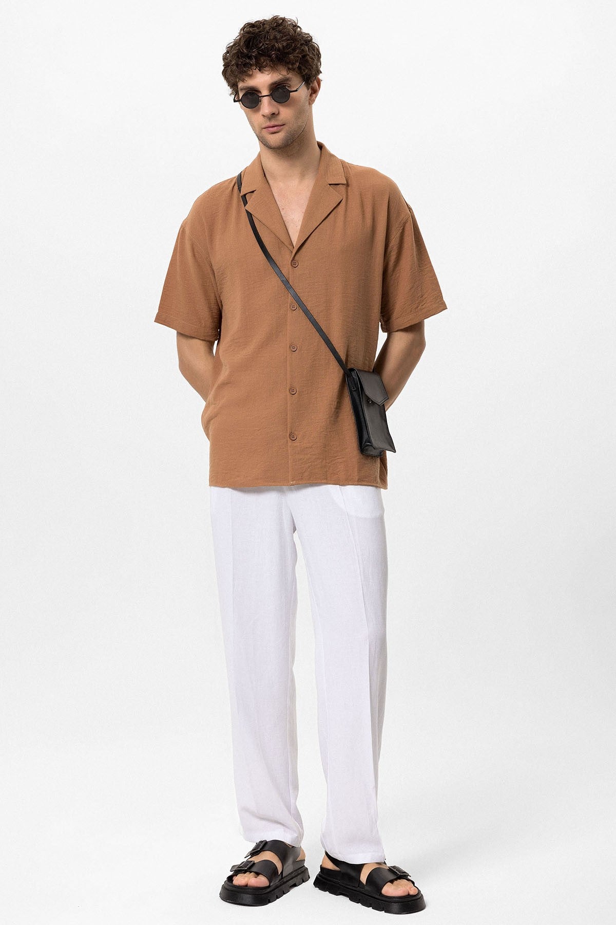 Antioch Oversized Short-Sleeve Men's Shirt with Apache Collar