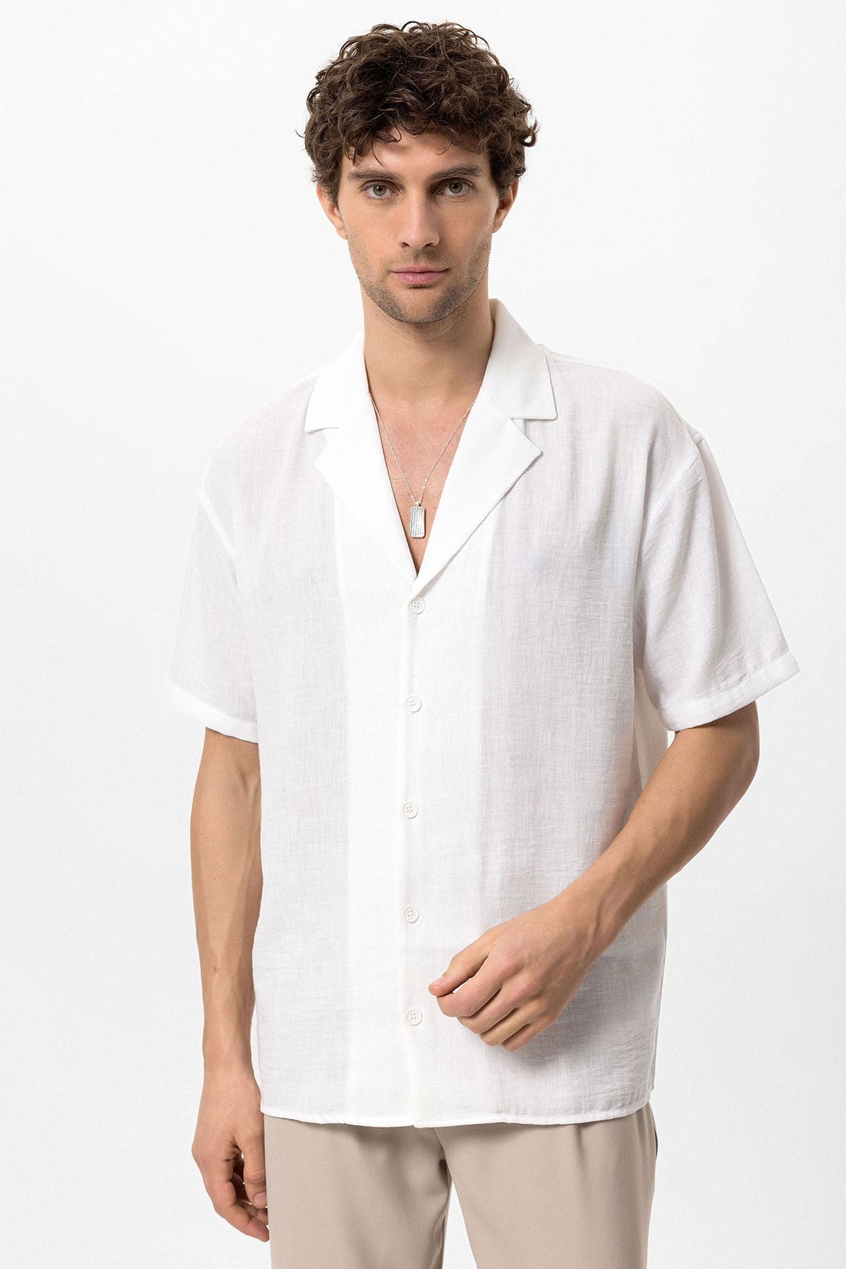 Antioch Oversized Short-Sleeve Men's Shirt with Apache Collar