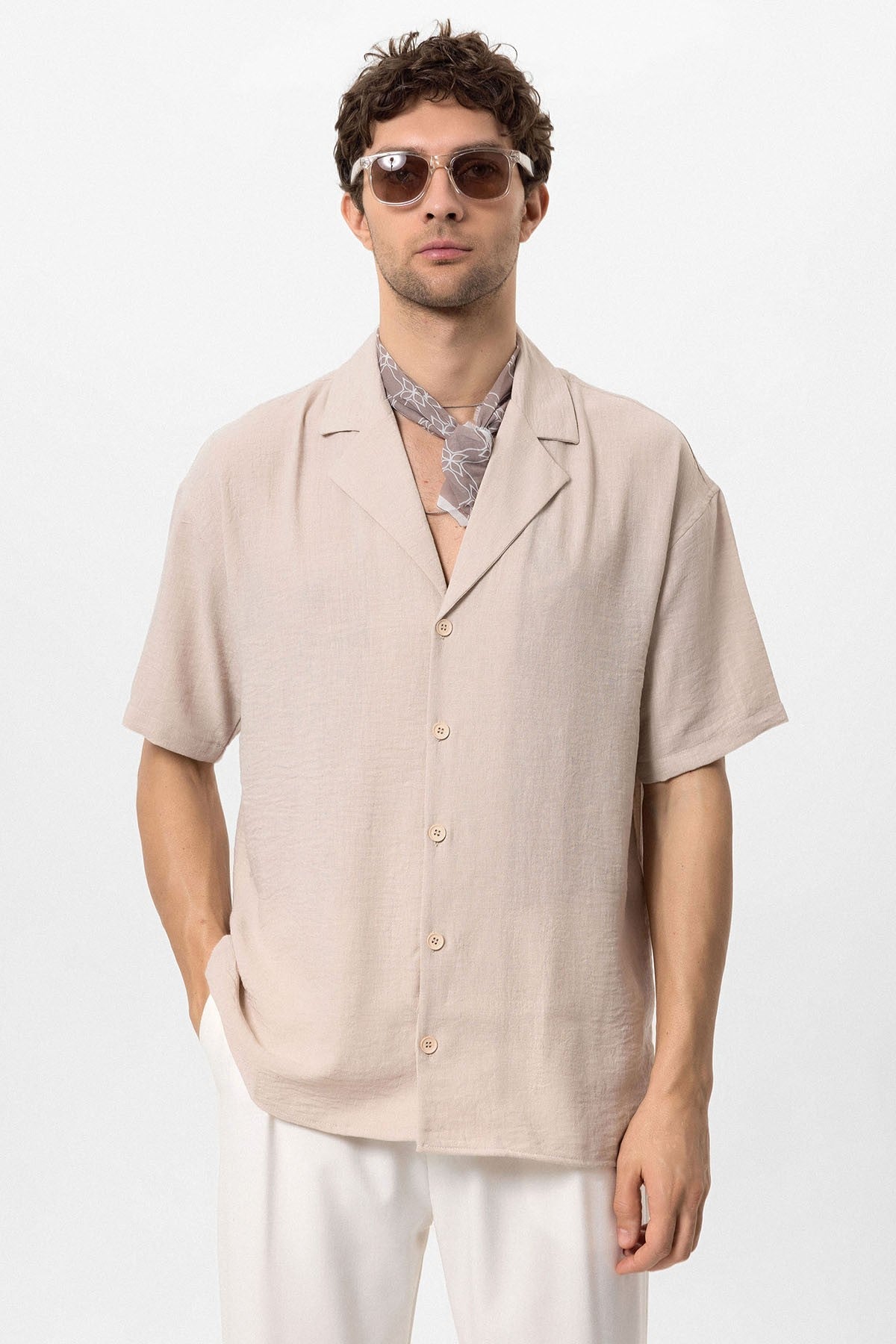 Antioch Oversized Short-Sleeve Men's Shirt with Apache Collar