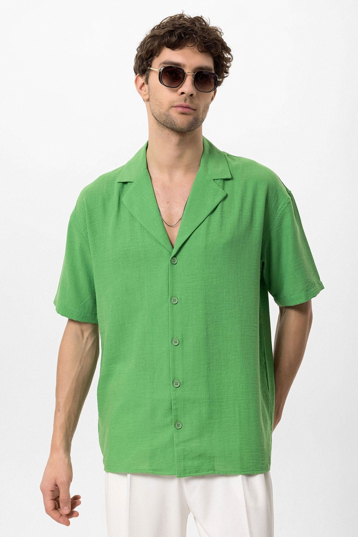 Antioch Oversized Short-Sleeve Men's Shirt with Apache Collar