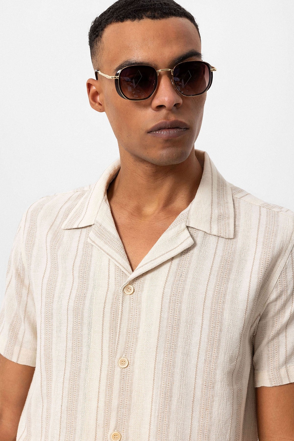 Antioch Short-Sleeved Striped Men's Shirt with a Polo Collar