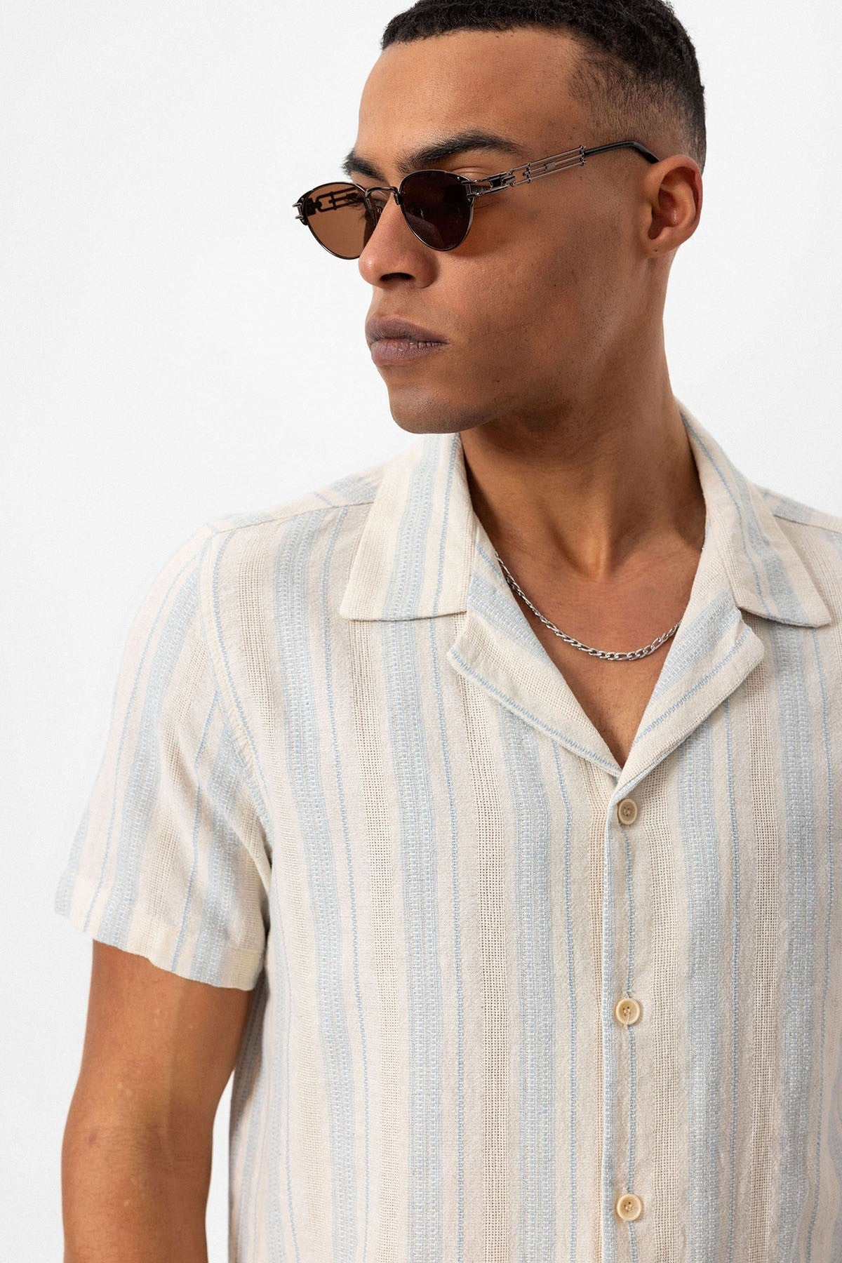 Antioch Short-Sleeved Striped Men's Shirt with a Polo Collar