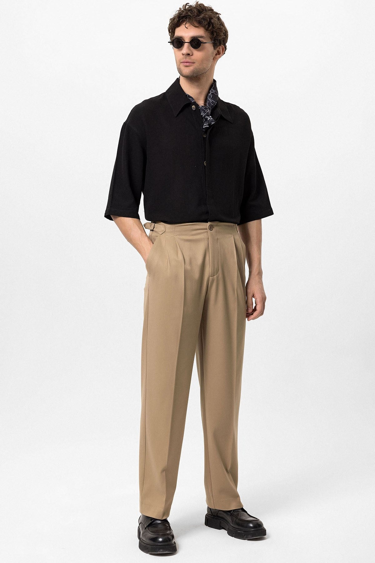 Antioch High-Waisted Men's Pants with Buckle Detail and Relaxed Fit