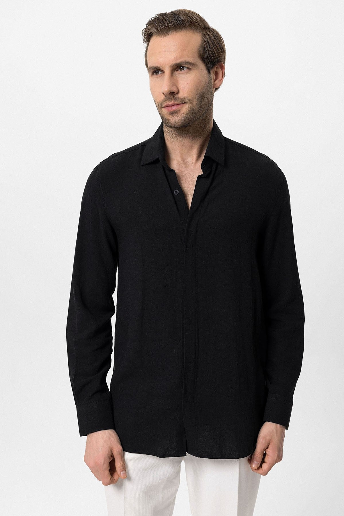 Antioch High-Waisted Men's Pants with Buckle Detail and Relaxed Fit