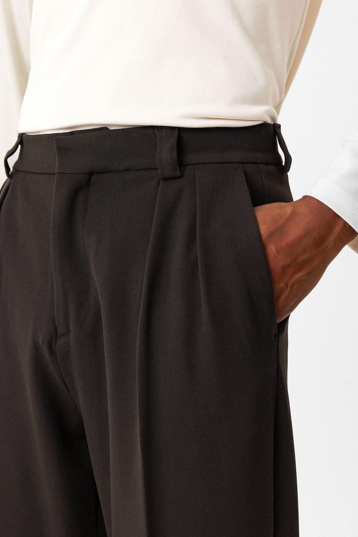 Antioch High-Waisted Pleated Relaxed-Fit Baggy Men's Pants