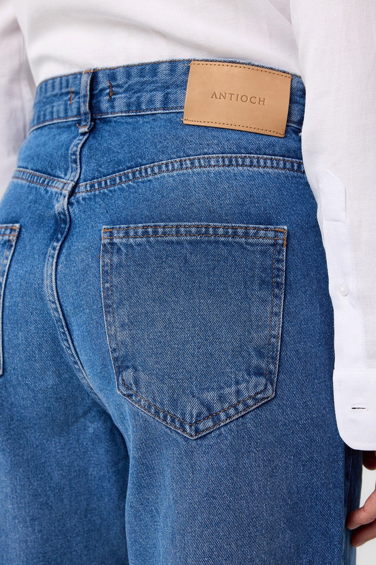 Antioch High-Waisted Relaxed-Fit Men's Jeans