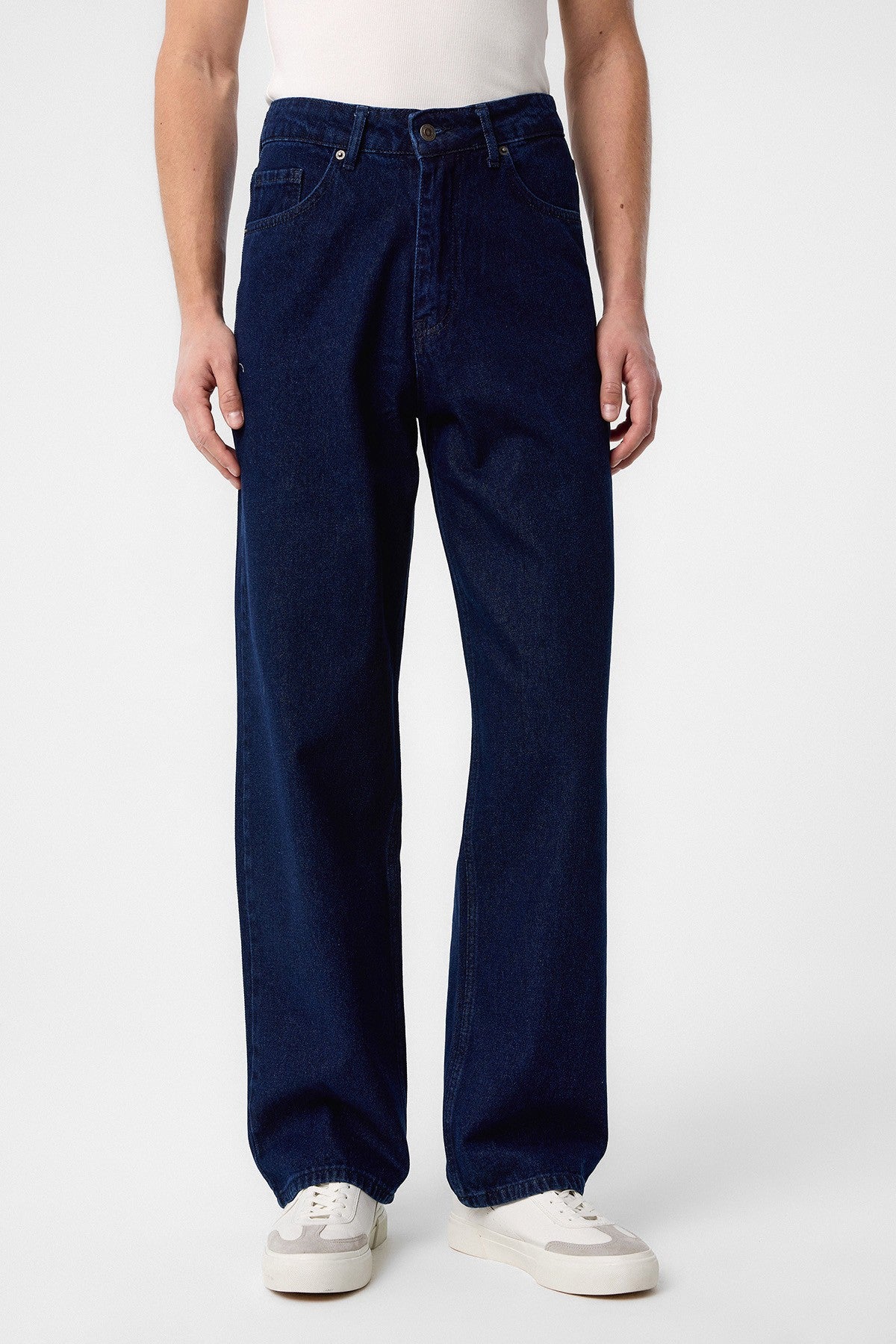Antioch High-Waisted Relaxed-Fit Men's Jeans