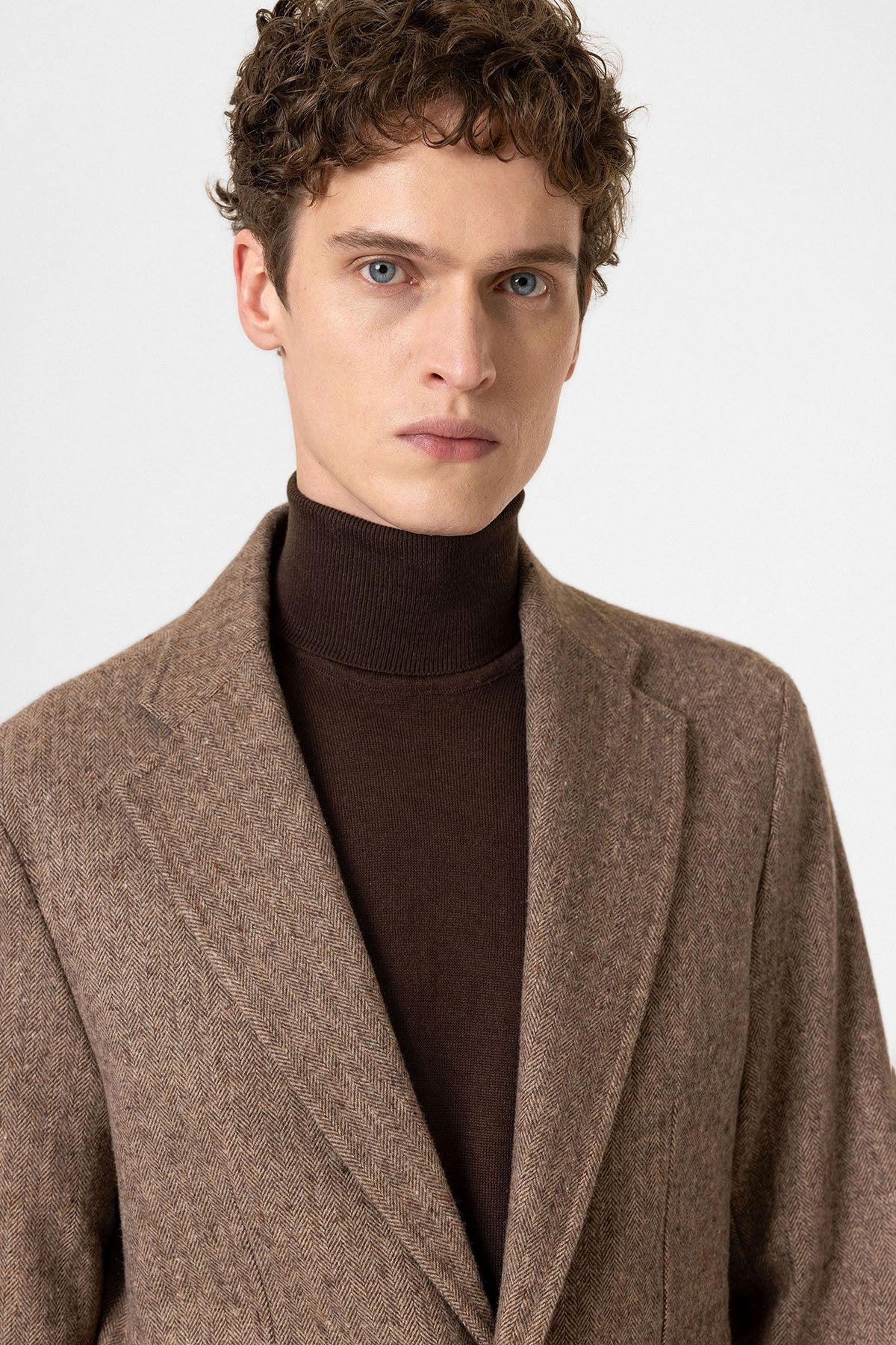 Antioch Slim-Fit Herringbone-Patterned Men's Blazer