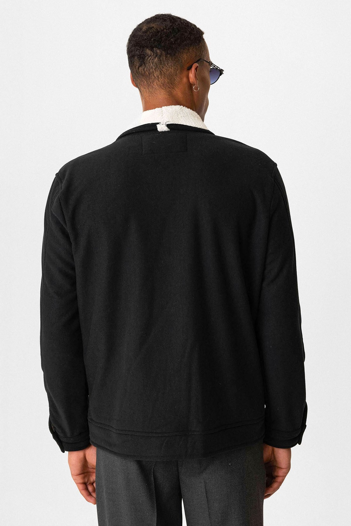 Antioch Men's Jacket with Contrast Collar and Lining Details
