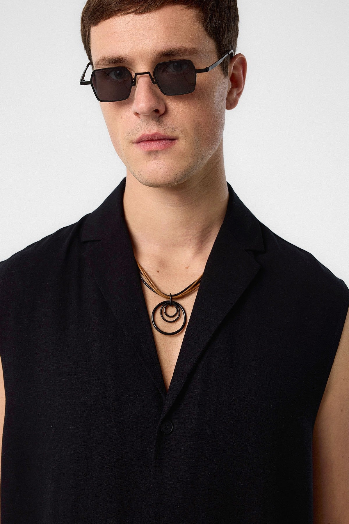Antioch Linen-Blend Sleeveless Men's Shirt