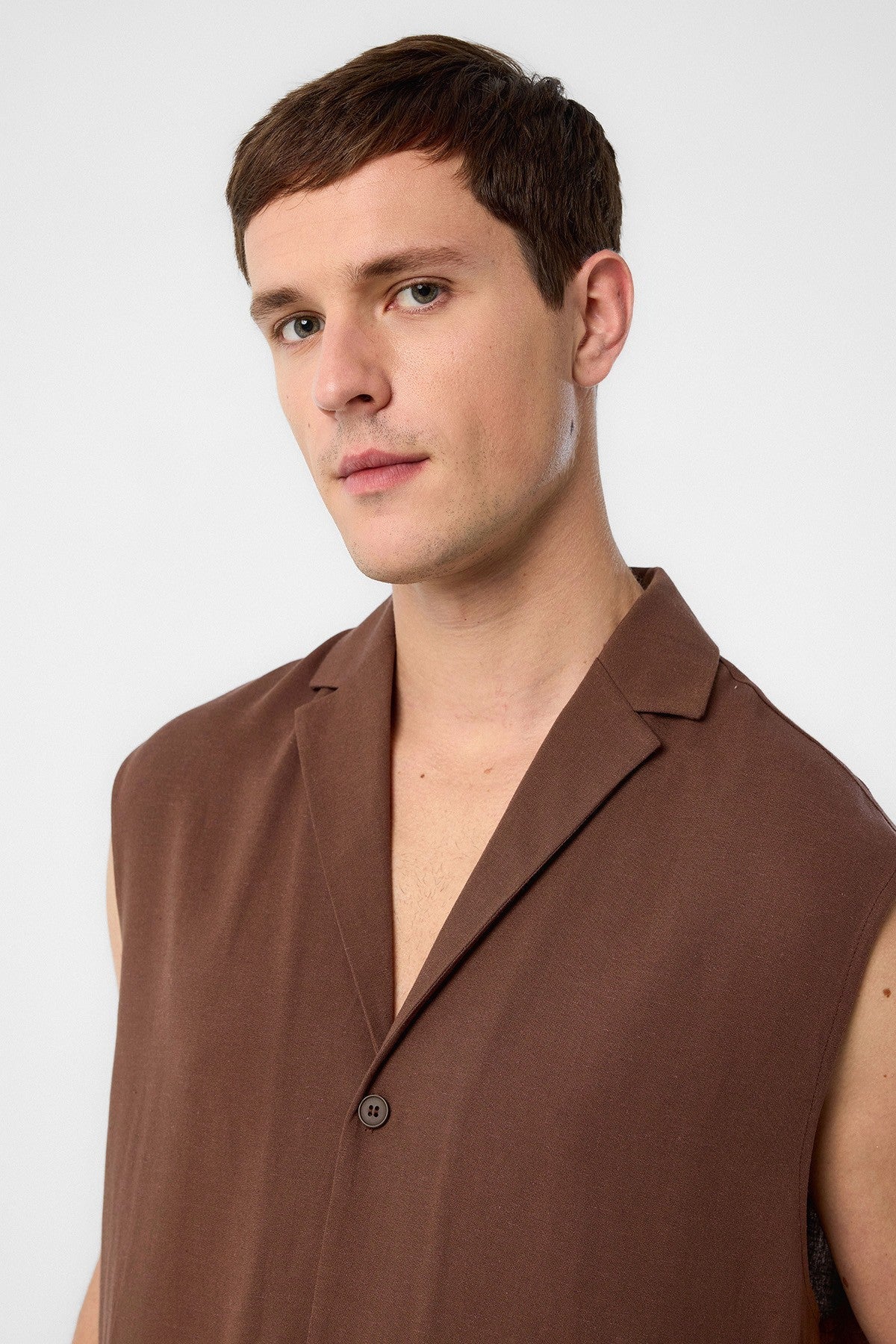 Antioch Linen-Blend Sleeveless Men's Shirt