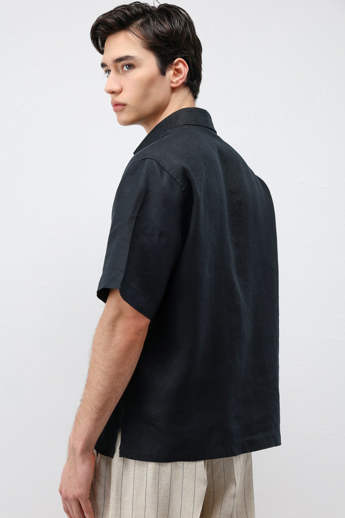 Antioch 100% Linen Relaxed-Fit Men's Shirt
