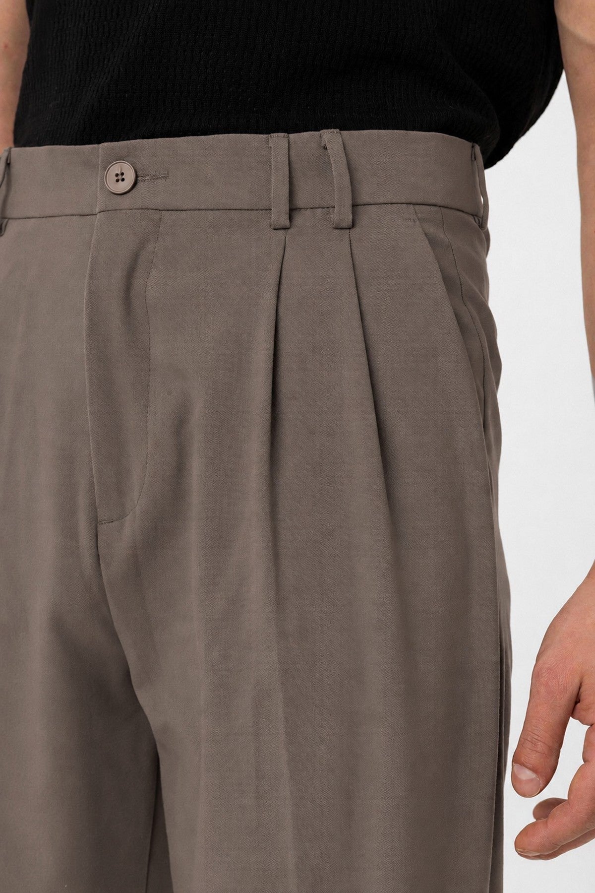 Men's Double-Pleated Baggy-Fit Pants